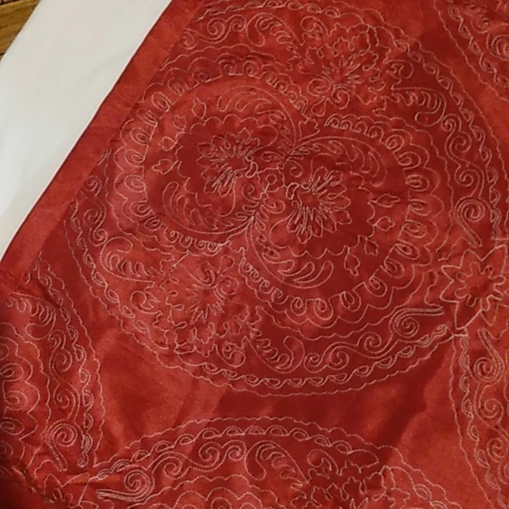 Martha Stewart  2 pillow shams